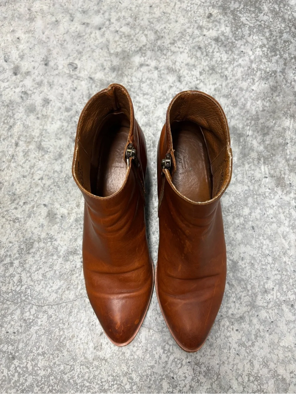 Frye Carson  piping bootie size 7.5